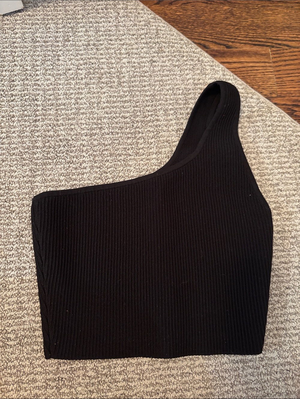 Aritzia Black One-Shoulder Ribbed Crop Top - Picture 1 of 1